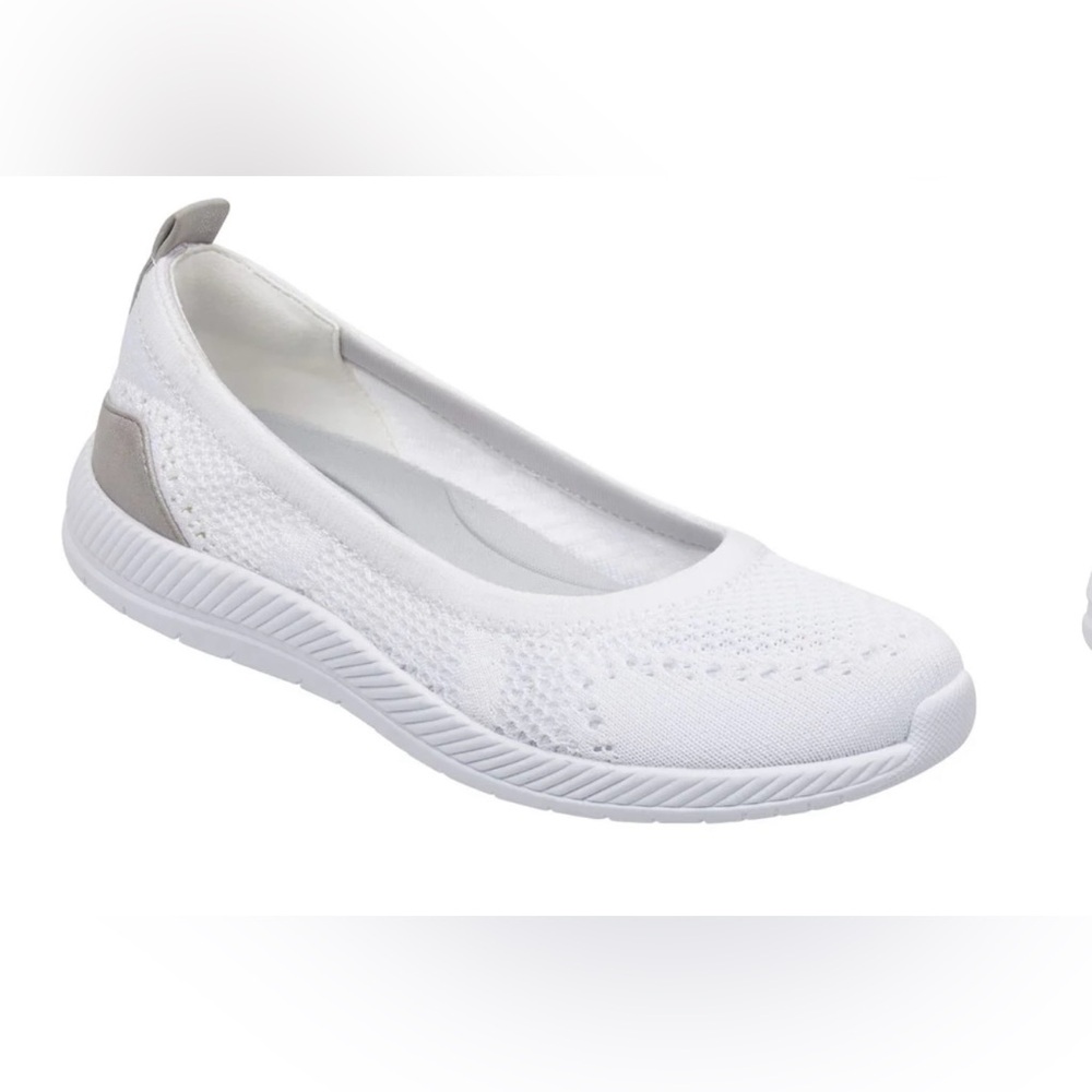 Easy Spirit White and Gray Slip-On Flats